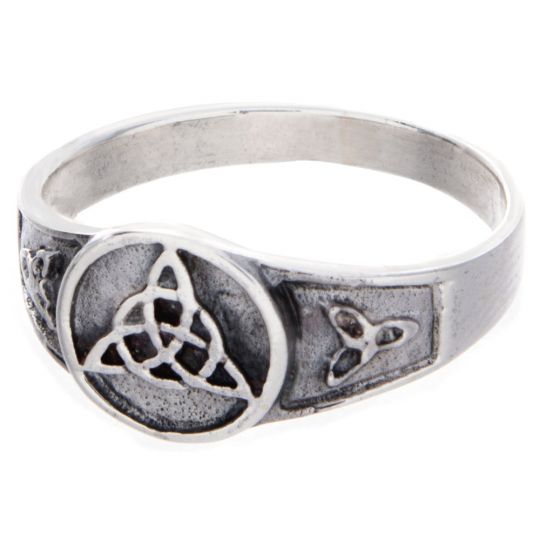 Triquetra Ring -Size 6
